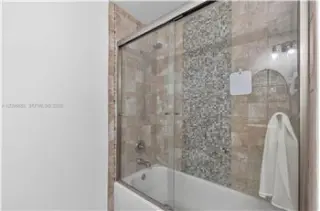 Propiedad de alquiler con 3 dormitorios y 2 baños en PALMETTO BAY