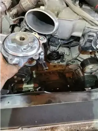 MOBILE DIESEL TRUCK REPAIR
