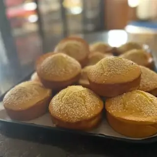 LA IDEAL BAKERY