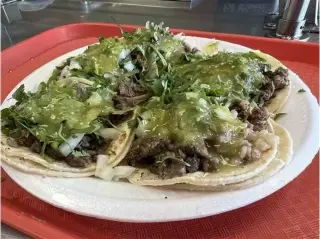 TAQUERÍA FAMILIAR 😋