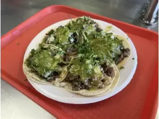 TAQUERÍA FAMILIAR 😋