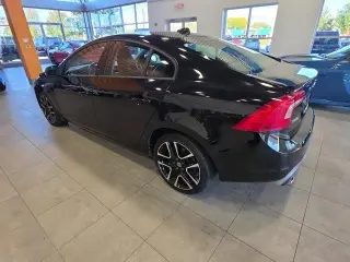 Volvo S60 2018 AWD T5 Dynamic 4dr Sedán