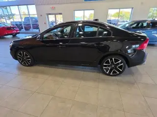 Volvo S60 2018 AWD T5 Dynamic 4dr Sedán