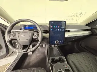 Ford Mustang Mach-E 2023 Select 4dr SUV