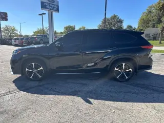 Toyota Highlander 2021 AWD XSE 4dr SUV