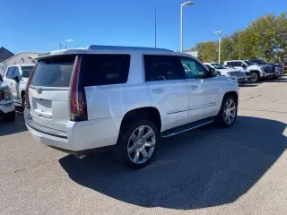 Cadillac Escalade 2018 4x4 Luxury 4p SUV