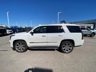 Cadillac Escalade 2018 4x4 Luxury 4p SUV