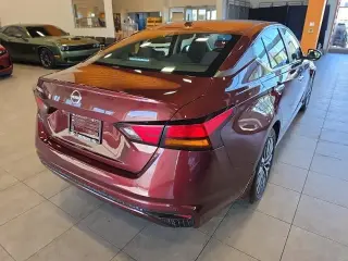 Nissan Altima 2025 2.5 SV 4dr Sedán