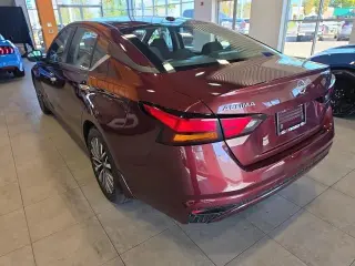 Nissan Altima 2025 2.5 SV 4dr Sedán