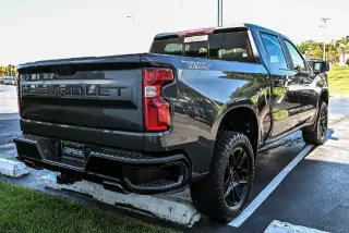 Chevrolet Silverado 1500 Limited 2022 4x4 LT Trail Boss 4dr Crew Cab 5.8 ft. SB