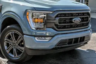Ford F-150 2023 4x4 XLT 4puertas SuperCrew caja de 1.7 m