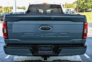 Ford F-150 2023 4x4 XLT 4puertas SuperCrew caja de 1.7 m