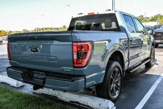 Ford F-150 2023 4x4 XLT 4puertas SuperCrew caja de 1.7 m