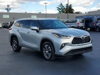 Toyota Highlander 2021 AWD XLE 4dr SUV