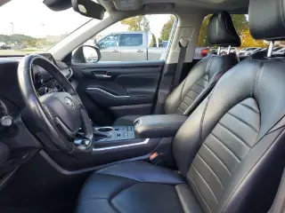 Toyota Highlander 2021 AWD XLE 4dr SUV
