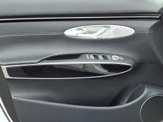 Genesis GV70 2025 AWD 2.5T Standard 4dr SUV