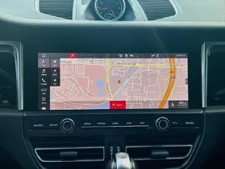 Porsche Macan 2021 AWD S 4p SUV