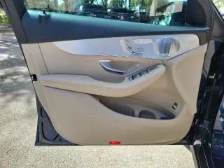 Mercedes-Benz GLC 2019 GLC 300 SUV de 4 puertas