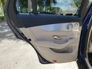 Mercedes-Benz GLC 2019 GLC 300 SUV de 4 puertas