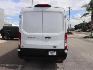 Ford Transit 2023 250 3dr SWB Tech Roof Carrocería de Carga Van