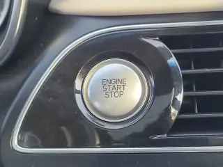 Genesis G70 2022 3.3T Standard 4dr Sedán