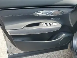 Genesis GV70 2022 AWD 2.5T Standard 4dr SUV