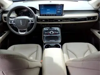 Lincoln Nautilus 2023 Estándar 4p SUV