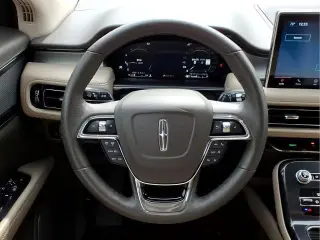 Lincoln Nautilus 2023 Estándar 4p SUV