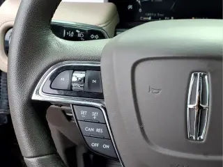Lincoln Nautilus 2023 Estándar 4p SUV