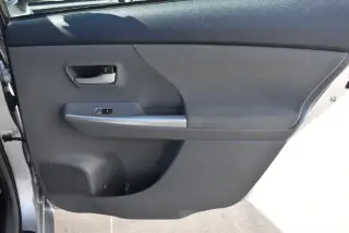 Toyota Prius v 2012 Two 4dr Wagon