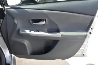 Toyota Prius v 2012 Two 4dr Wagon
