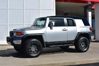 Toyota FJ Cruiser 2007 4dr SUV 4WD (4L V6 5A)