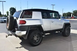 Toyota FJ Cruiser 2007 4dr SUV 4WD (4L V6 5A)