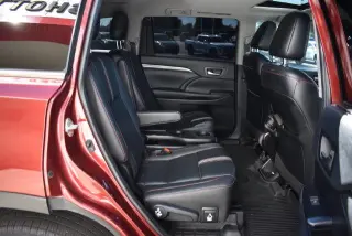 Toyota Highlander 2019 AWD SE 4dr SUV