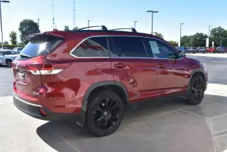 Toyota Highlander 2019 AWD SE 4dr SUV