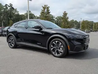 Ford Mustang Mach-E 2026 Select 4dr SUV