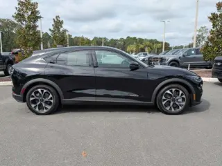 Ford Mustang Mach-E 2026 Select 4dr SUV