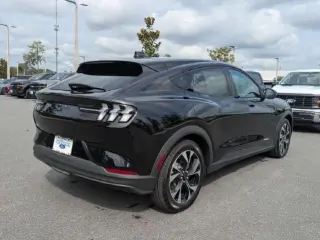 Ford Mustang Mach-E 2026 Select 4dr SUV