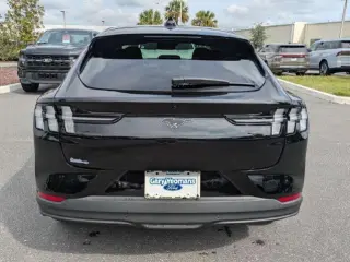 Ford Mustang Mach-E 2026 Select 4dr SUV