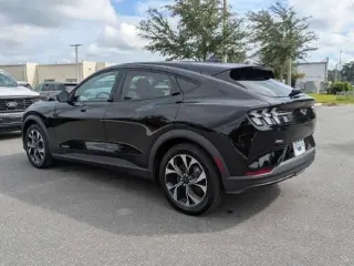 Ford Mustang Mach-E 2026 Select 4dr SUV