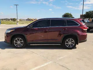 Toyota Highlander 2019 XLE 4dr SUV