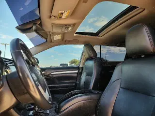 Toyota Highlander 2019 XLE 4dr SUV