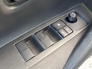 Toyota Corolla Hybrid 2023 LE 4p Sedan