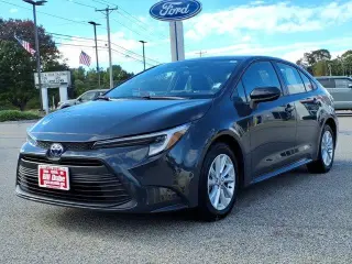 Toyota Corolla Hybrid 2023 LE 4p Sedan