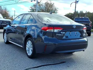 Toyota Corolla Hybrid 2023 LE 4p Sedan