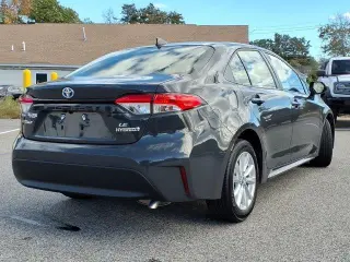 Toyota Corolla Hybrid 2023 LE 4p Sedan