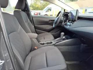 Toyota Corolla Hybrid 2023 LE 4p Sedan