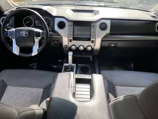 Toyota Tundra 2016