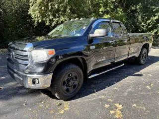 Toyota Tundra 2016
