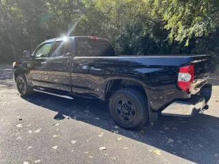 Toyota Tundra 2016